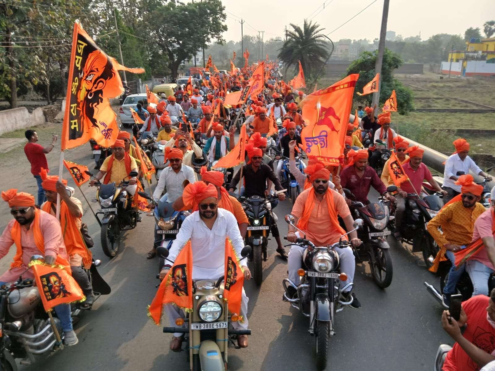हनुमान जयंती पर आसनसोल के कुल्टी में बाइक मोटरसाइकिल रैली, हाईकोर्ट के निर्देशों का पालन