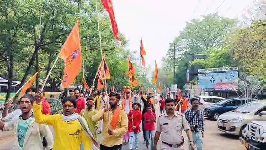 दुर्गापुर विधान नगर महकुमा अस्पताल में हनुमान जयंती की धूम, डाक बोम सेवा समिति ने किया भव्य आयोजन