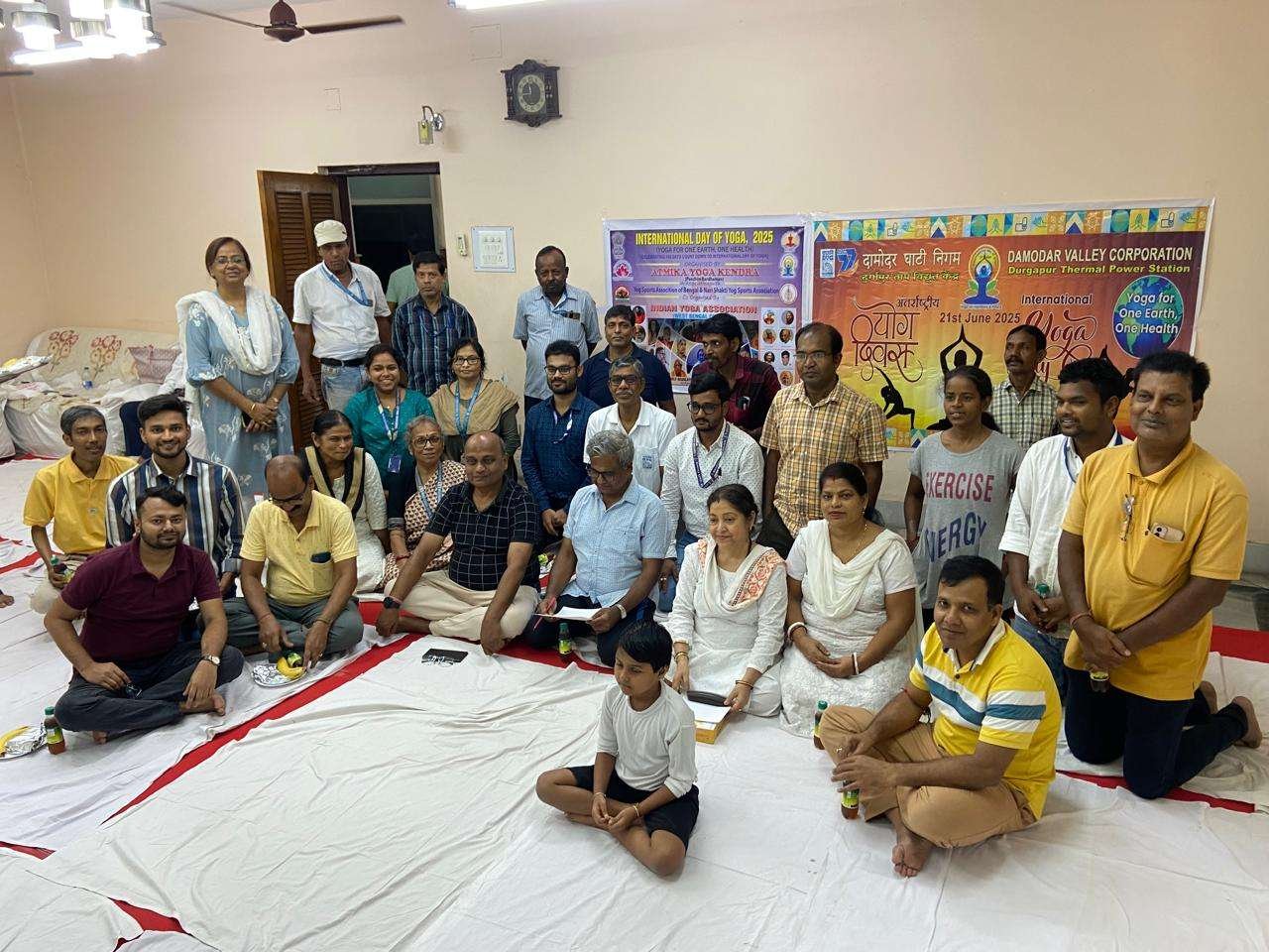 दामोदर घाटी निगम दुर्गापुर ताप विद्युत केंद्र में योग दिवस पर योगा संपन्न