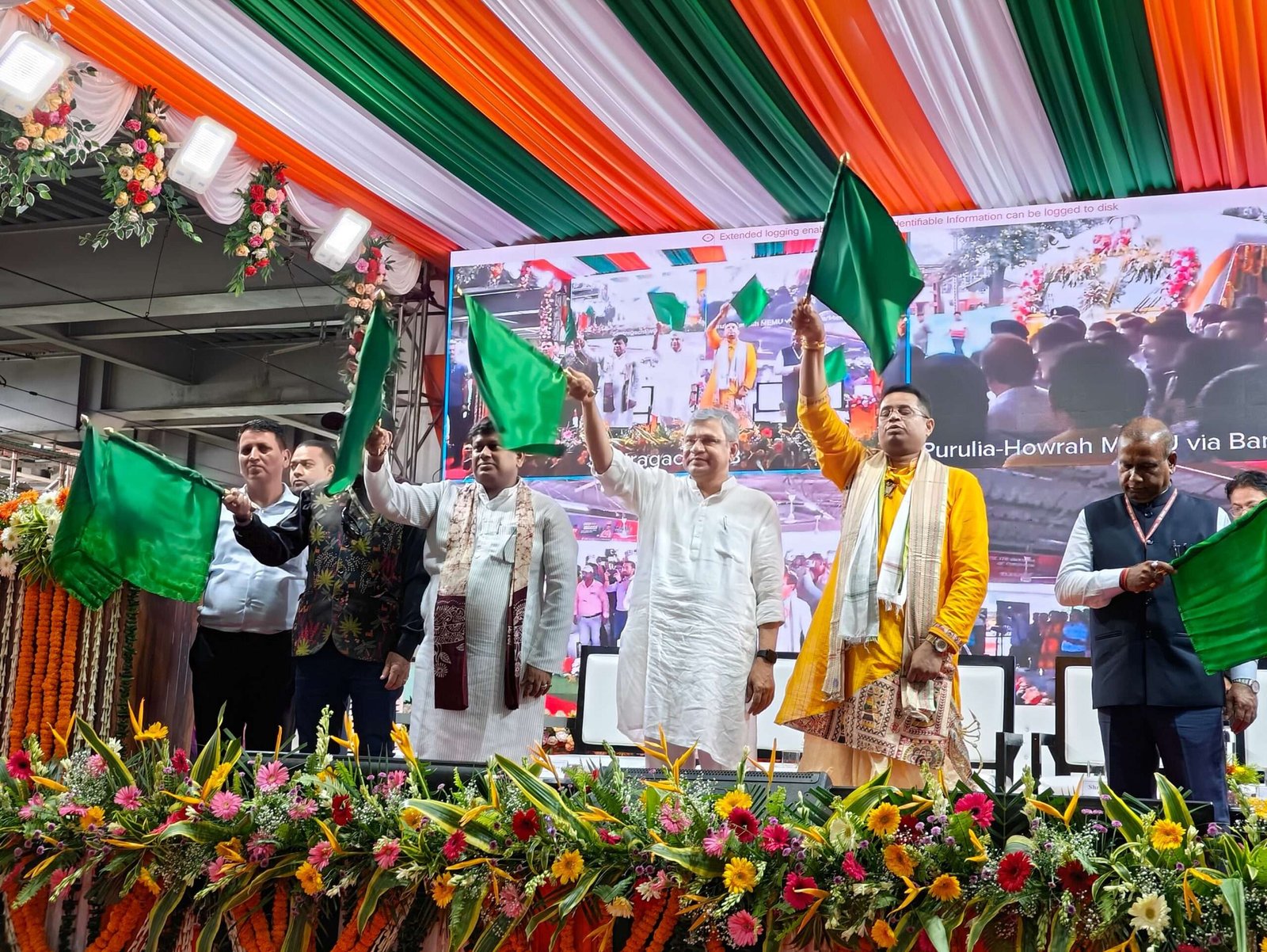 पूर्व सांसद बासुदेव आचार्य का सपना हुआ सकार, पुरुलिया- बाकुड़ा- हावड़ा नई मेमू ट्रेन सेवा का रेल मंत्री ने किया शुभारंभ