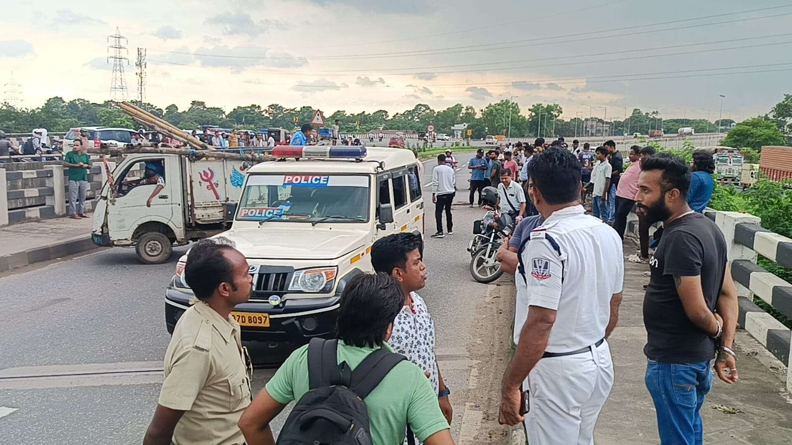 জাতীয় সড়কে নুনিয়া ব্রিজের কাছে ভয়াবহ সড়ক দুর্ঘটনায় দুই বাইক আরোহীর মৃত্যু
