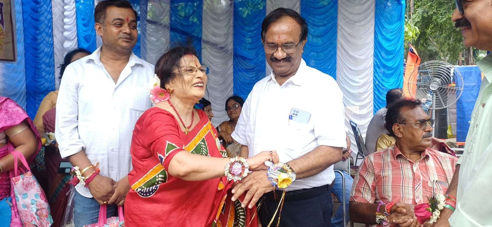 আসানসোলে মহিলা উদ্যোগের উদ্যোগে জমকালো রাখী বন্ধন উৎসব