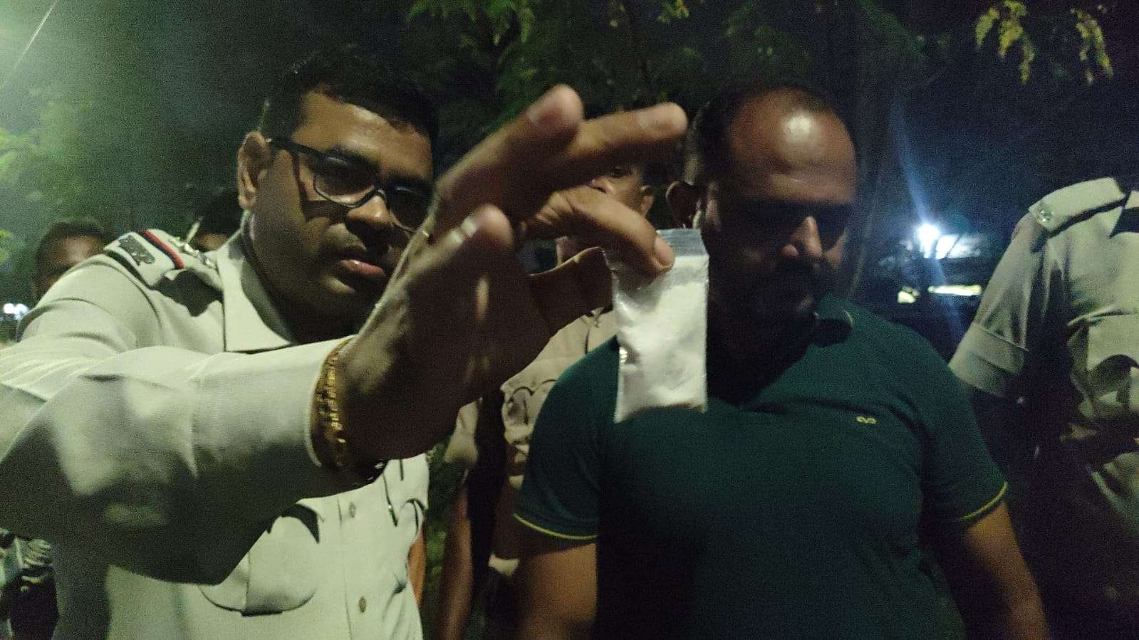 নিষিদ্ধ পল্লীর সামনে জিটি রোডে পুলিশের অভিযান: ব্রাউন সুগার সহ ধৃত মোহাম্মদ আফতাব