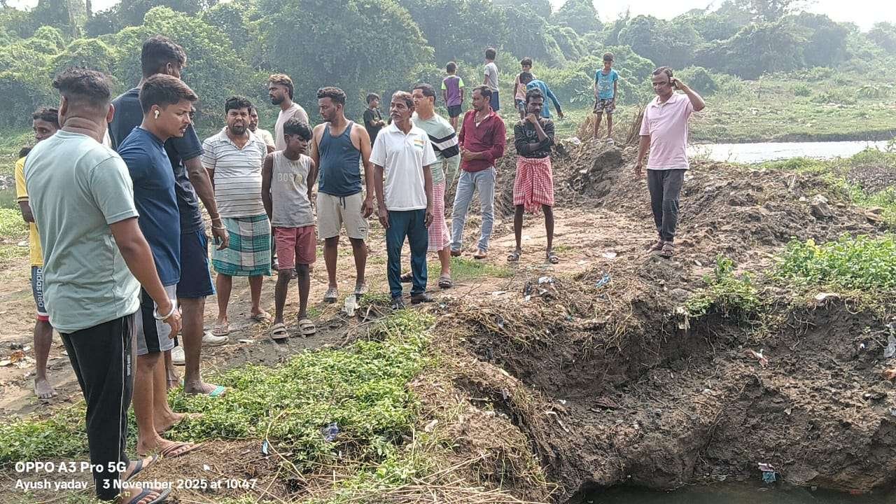 অবৈধ কয়লা খাদানের বিরুদ্ধে ফুঁসে উঠল কালিপাহাড়ি! গ্রামবাসীদের ঐক্যবদ্ধ আন্দোলনে পিছু হটল মাফিয়ারা