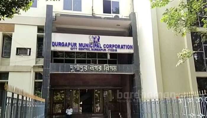 দুর্গাপুর পৌরনিগমে বড়সড় প্রশাসনিক রদবদল! তিন প্রশাসক সদস্যকে সরাল নগরোন্নয়ন দফতর