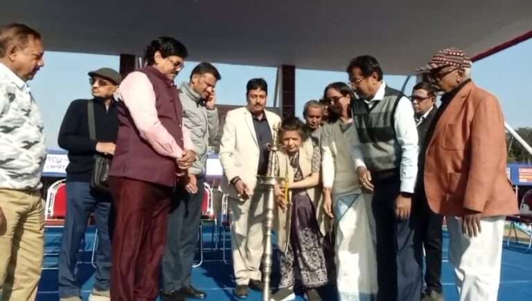 লেখিকা জয়া মিত্রের উদ্বোধনে ৪২ বছরে পা দিল আসানসোল বইমেলা |