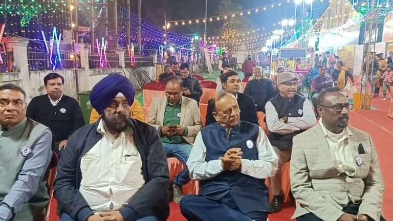 আসানসোল পোলো গ্রাউন্ডে জমজমাট ‘ইন্ডিয়া গ্লোবাল গ্র্যান্ড ট্রেড ফেয়ার’, প্রথম দিনেই দর্শকদের ভিড়